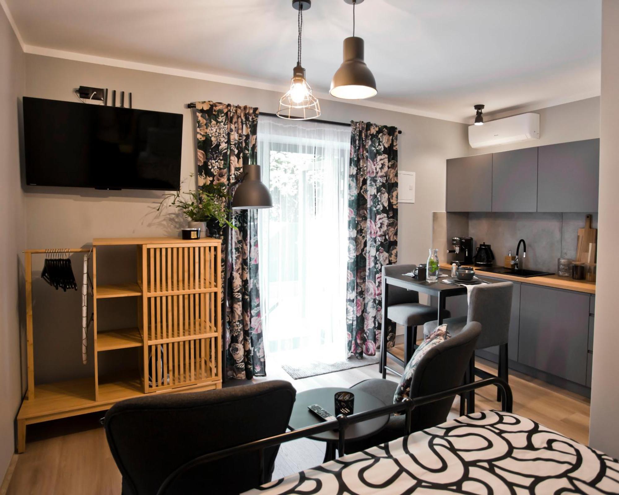 Balaton Apartamenty Trzebinia  Esterno foto